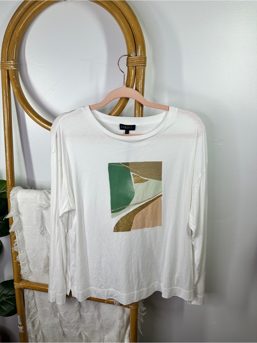 NWT Caroll White Graphic T sz L